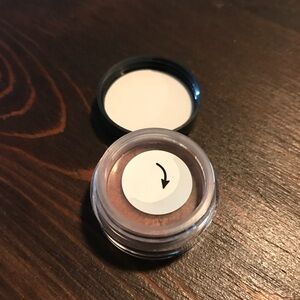 Bare minerals brand new loose shadow “Spark”